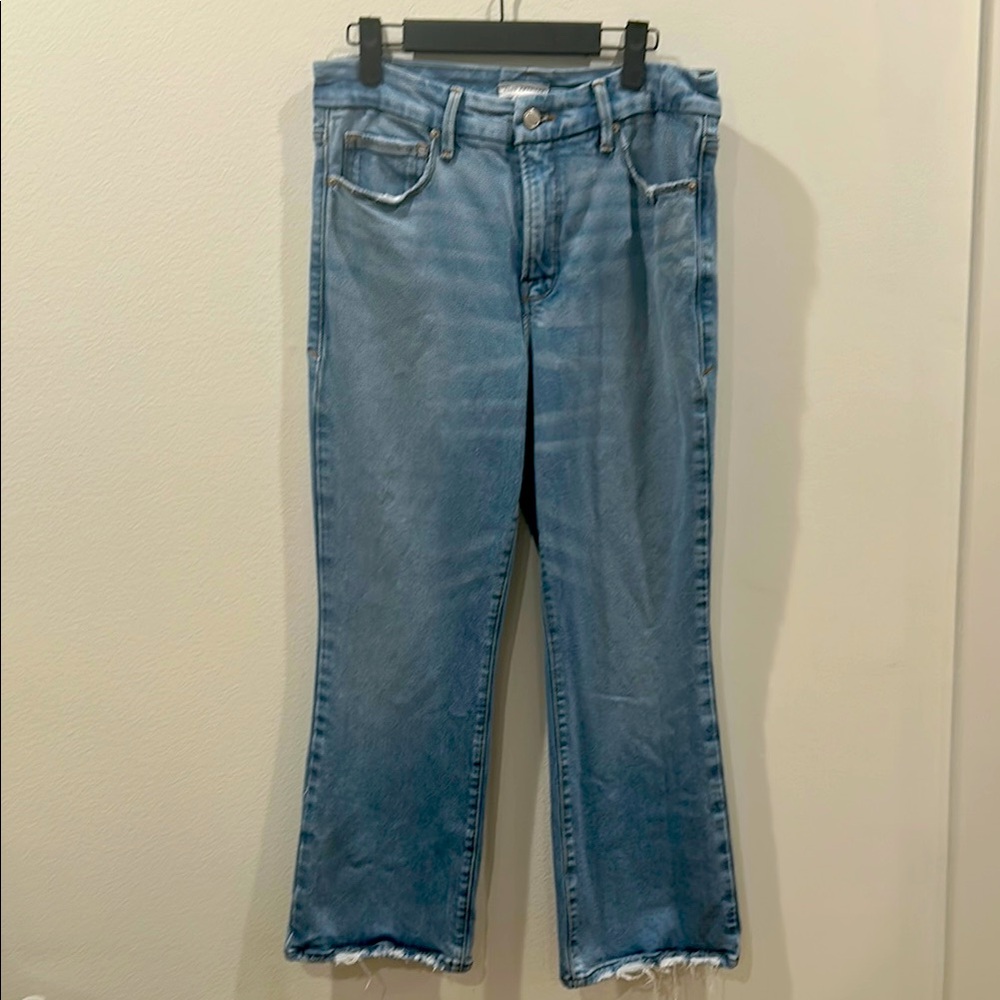 GOOD AMERICAN SOFT-TECH GOOD LEGS CROPPED MINI BOOT JEANS | INDIGO